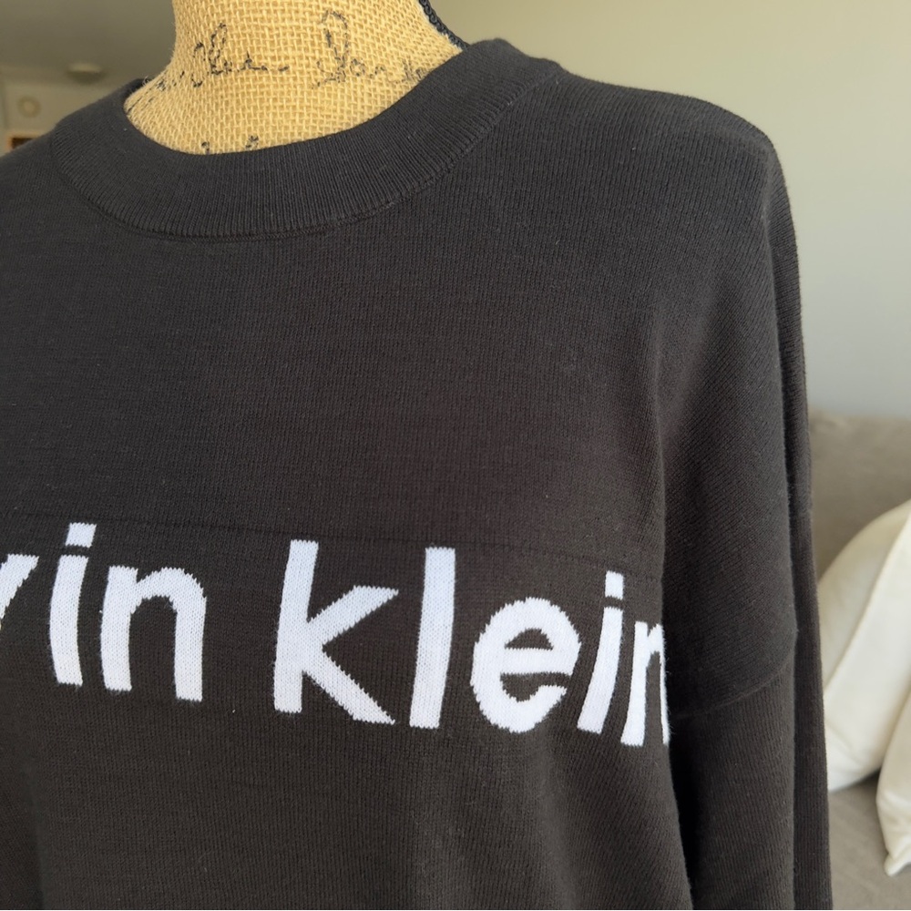 Calvin Klein Black Crewneck Sweater for Men - Picture 4 of 11